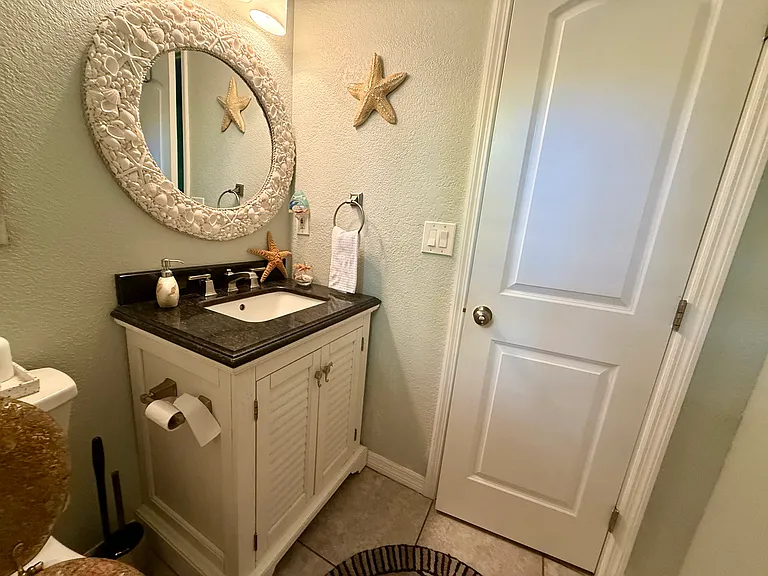 1/2 bath