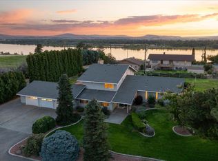 590 McDonald Dr, Pasco, WA 99301