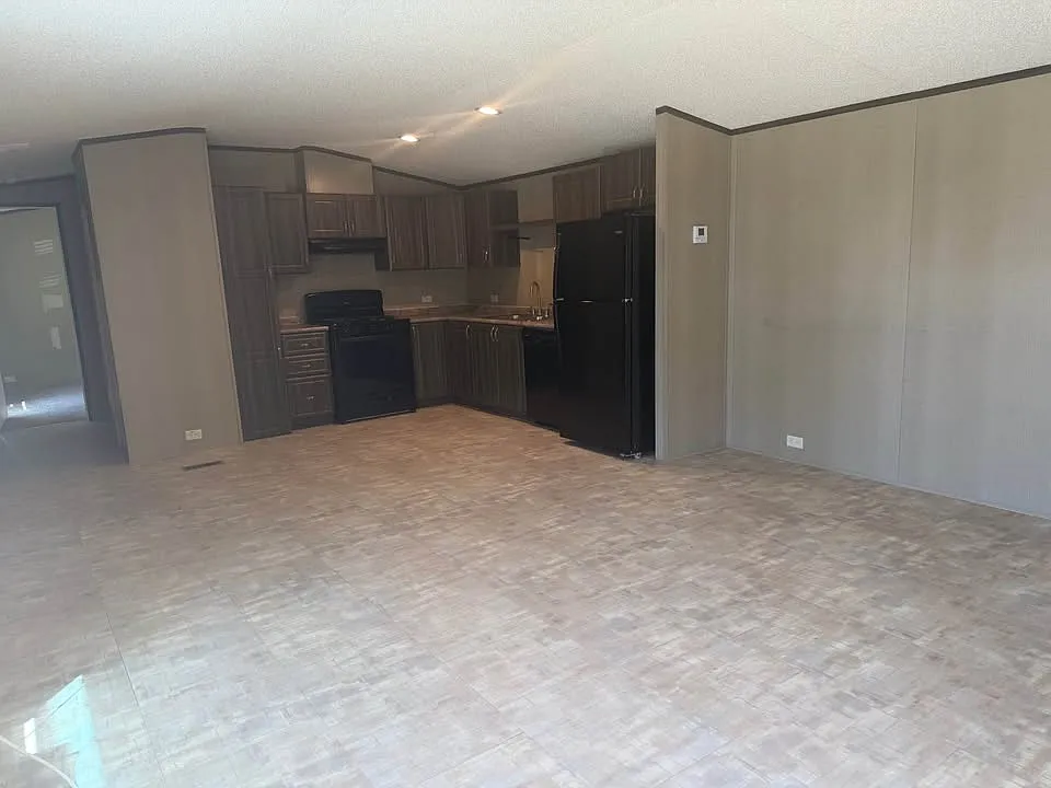 3 bed, 1200 sqft, $1,199 — Photo 2