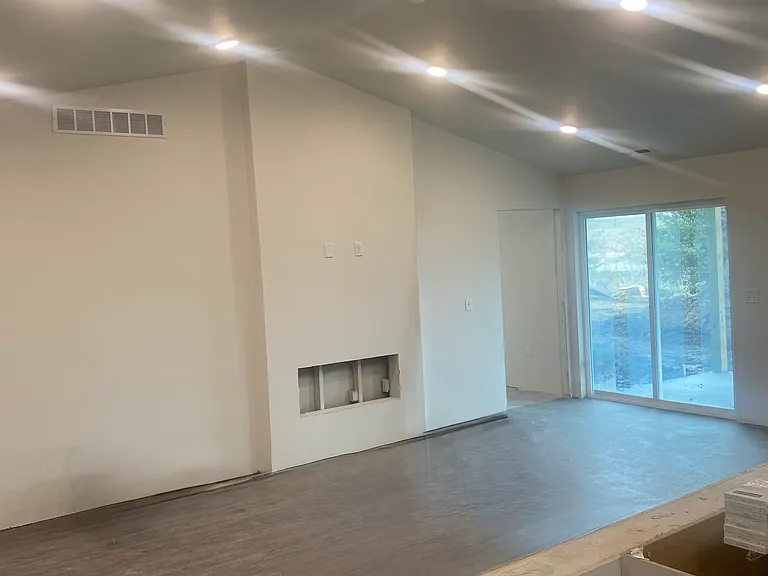 96 Huntington Dr — Photo 5