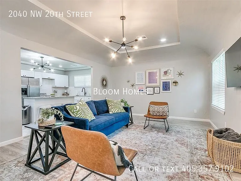 2040 NW 20th St — Photo 3