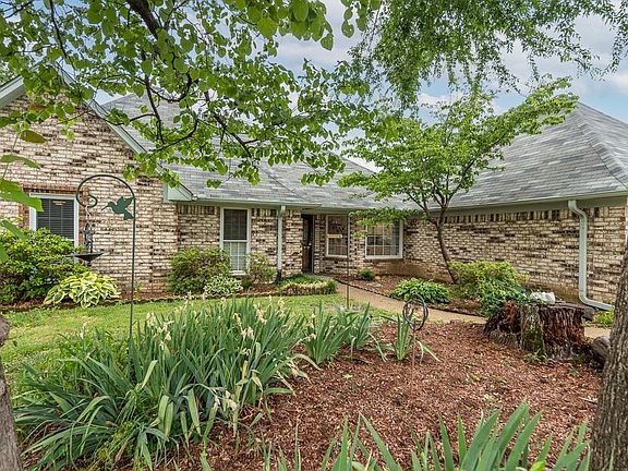 4th image of 7869 Bland Ln