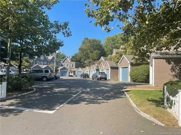 566 Newfield Avenue #13, Stamford, CT 06905