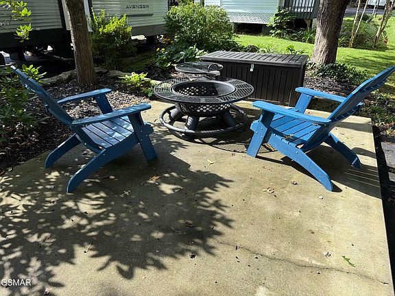 5th image of 4229 E Pkwy #90