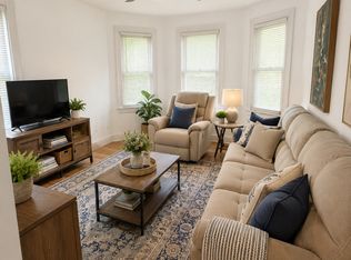 112 Chestnut St #1, Brookline, MA 02445