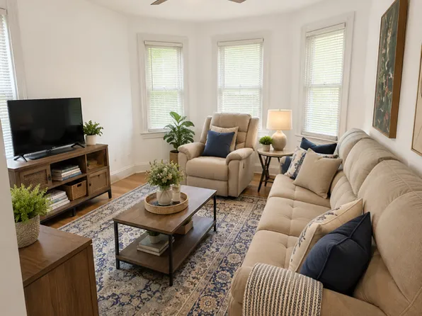 112 Chestnut St #1, Brookline, MA 02445