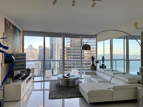 3rd image of 495 Brickell Ave APT 2811