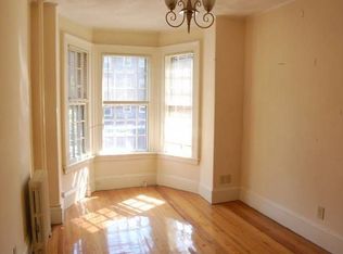 15 Charles St, Winthrop, MA 02152