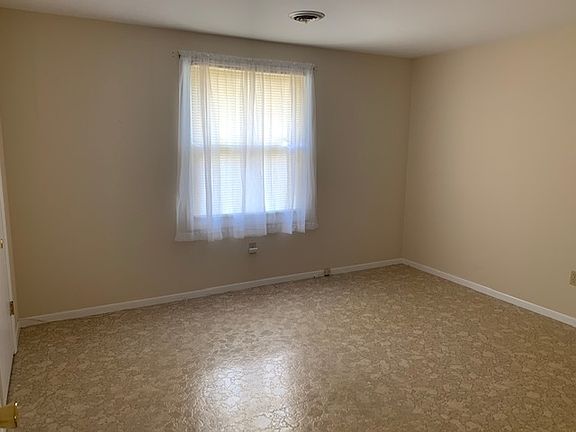 5th image of 516 W McDonald St