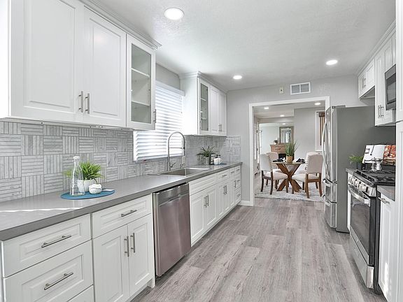 2nd image of 19151 Brookhaven Dr