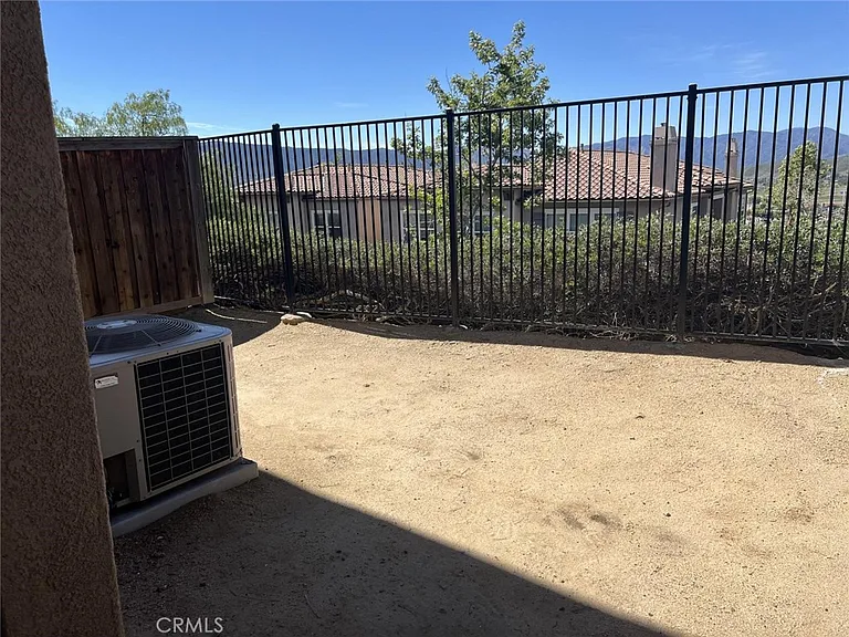 15329 Oak Tree Dr — Photo 21