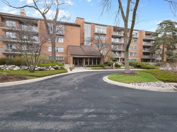 22 Park Ln Unit 520, Park Ridge, IL 60068