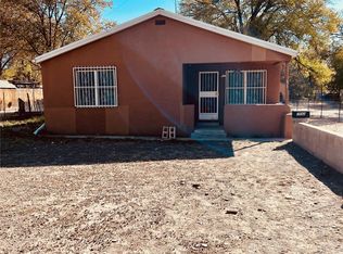 702 E Fairview Ln, Espanola, NM 87532