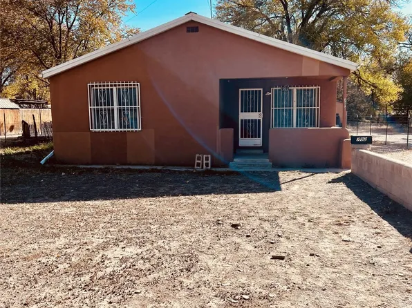 702 E Fairview Ln, Espanola, NM 87532