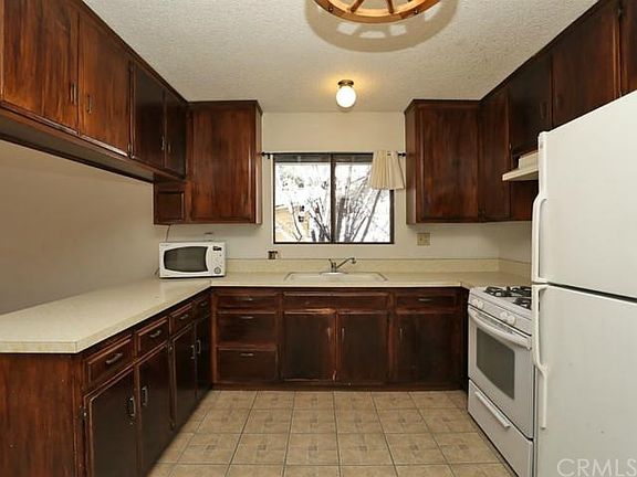 4th image of 348 Montclair Dr