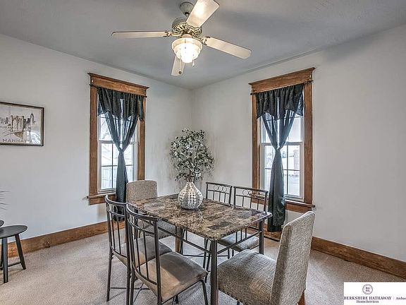4th image of 4066 Hillsdale Ave