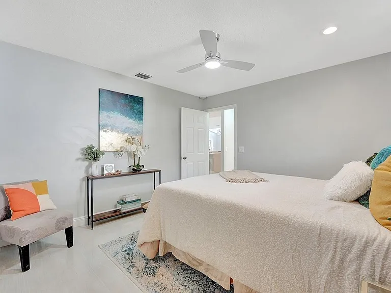 9066 NW 52nd Ct — Photo 21