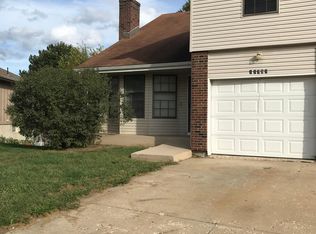 11751 Monrovia St, Overland Park, KS 66210