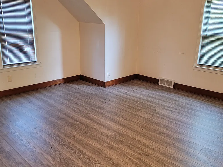3567 Chapin Ave #2 — Photo 5
