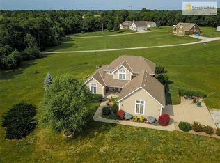 9504 E 236th St, Peculiar, MO 64078