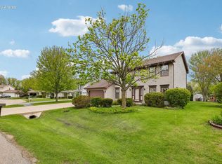 856 Uhen COURT, Burlington, WI 53105