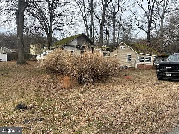 2nd image of 455 & 457 Chesapeake Dr