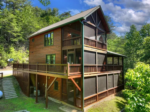 260 Down Under Rd, Blue Ridge, GA 30513