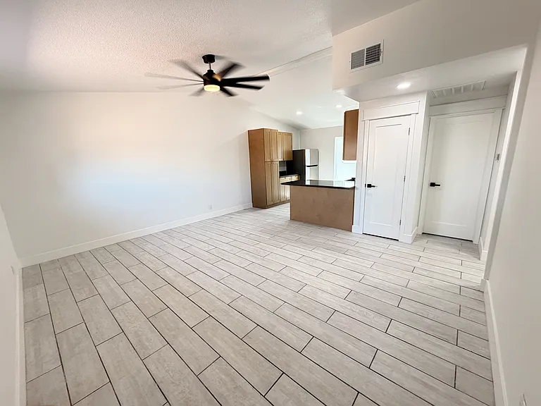 3516 W Grant St #2 — Photo 1