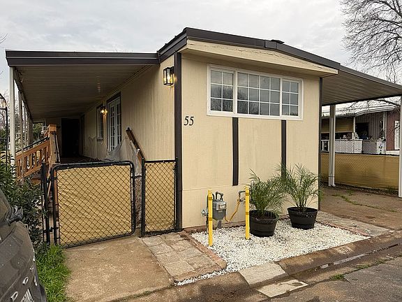 4th image of 19964 Riverside Ave #55
