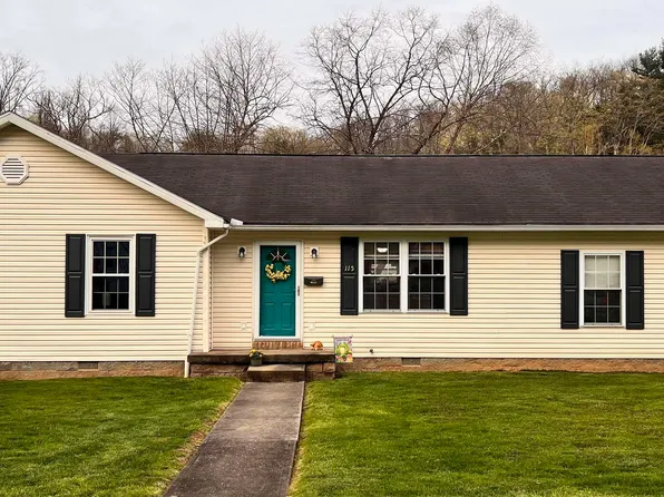 115 Valley St, Salem, WV 26426
