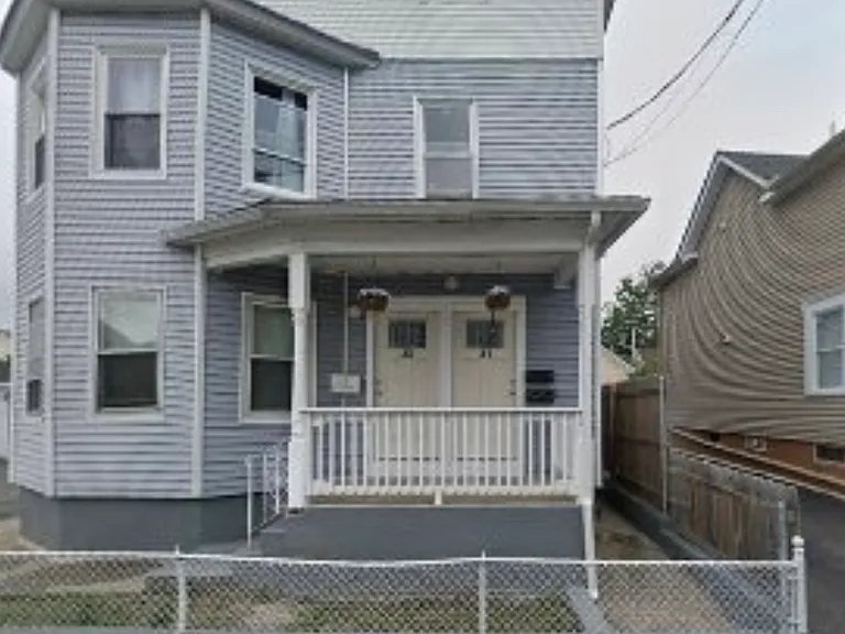 31 Ida St #2 — Photo 1