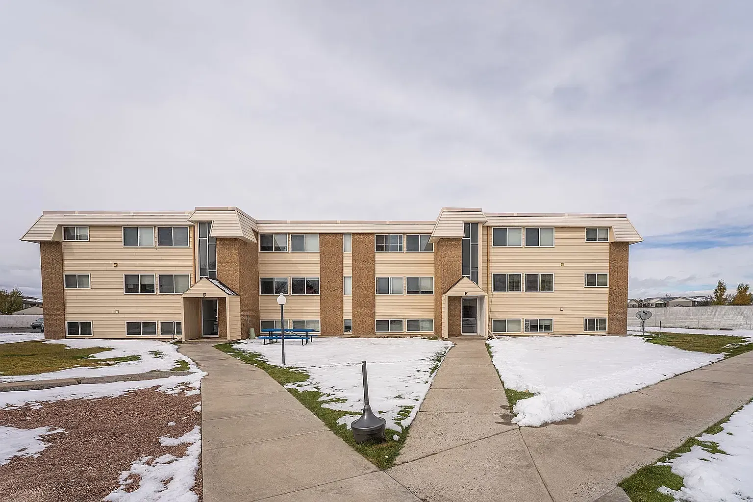 University Heights — Photo 3