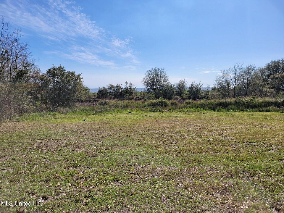 2nd image of 9405 Seacliff Blvd #18