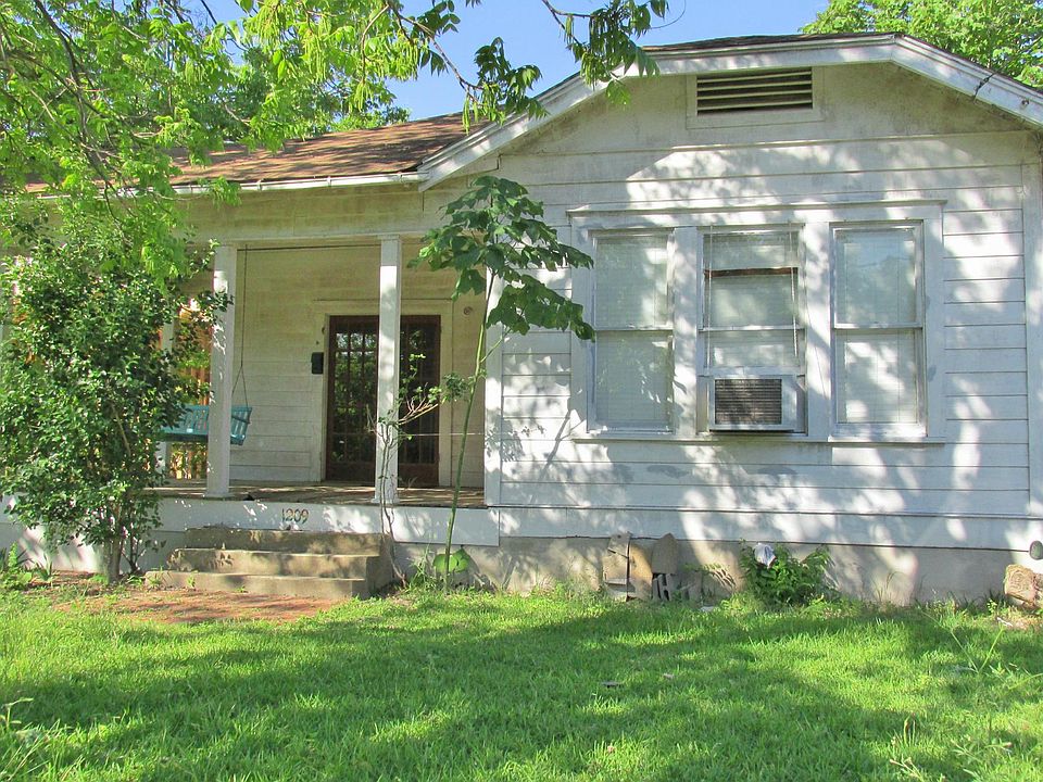 1st image of 1209 W 49th 1/2 St APT B