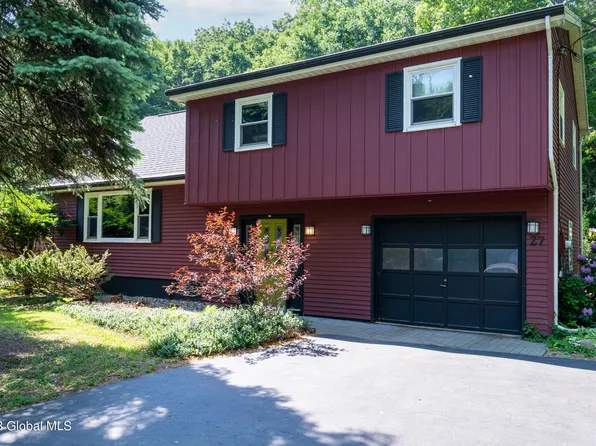 27 Woodcrest Drive, Glenville, NY 12302