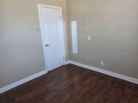 5th image of 28436 Yosemite Dr
