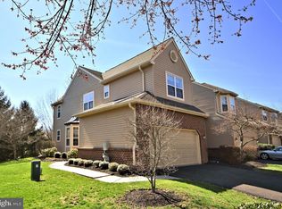 110 Pine Crest Ln, Lansdale, PA