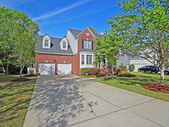3rd image of 2770 Victoria Lake Dr