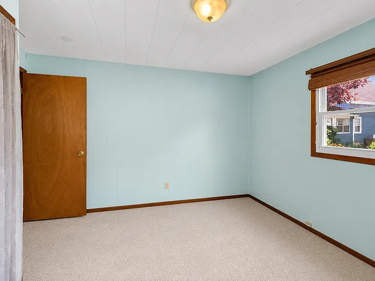 145 Rodney Ct — Photo 11
