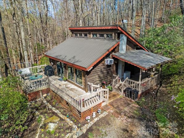 159 Willow Ln, Rosman, NC 28772