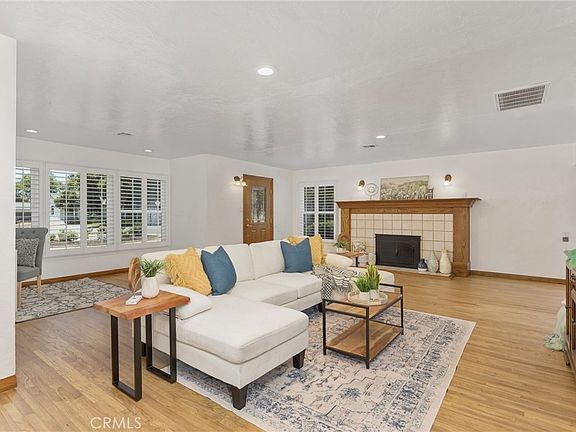 3rd image of 1268 W Marshall Blvd