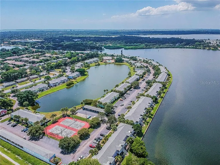 213 Seahorse Dr SE #D — Photo 15