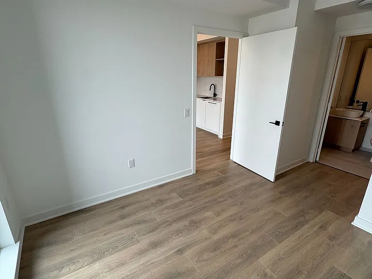1185 Dupont St #621 — Photo 11
