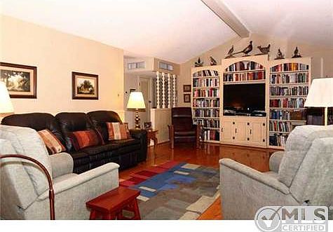 2nd image of 6305 Los Altos Dr