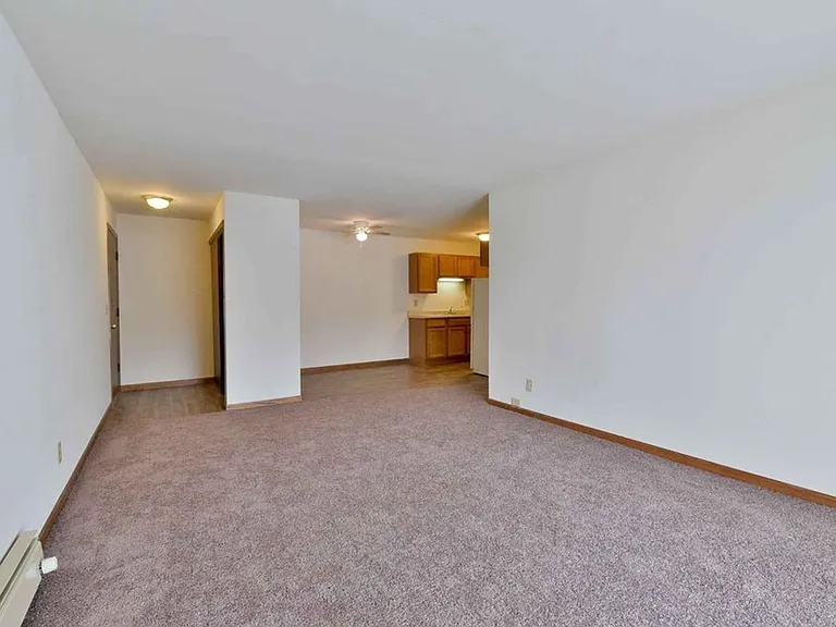 1311-1315 Fleetfoot Dr — Photo 6