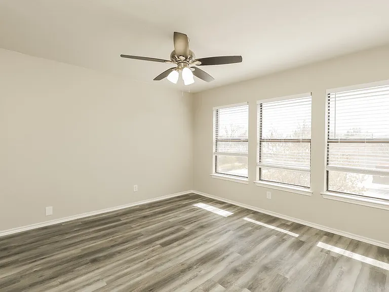 8151 Cheryl Meadow Dr — Photo 6