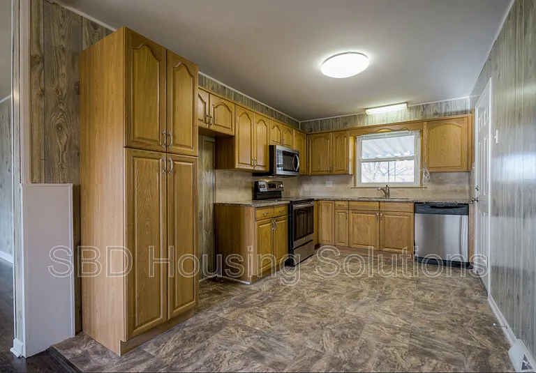 6508 N Harrison St — Photo 6