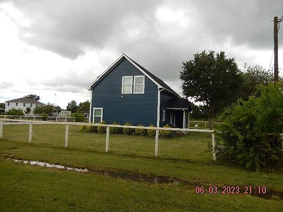 2nd image of 1207 Gayle Rd