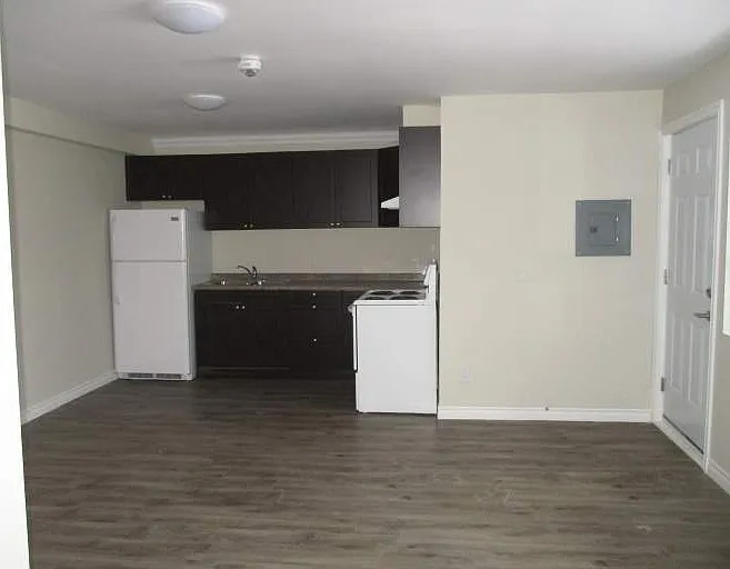 844 Queen Street East Sault Ste. Marie — Photo 2