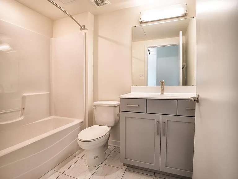 1312 Bainbridge St #303 — Photo 4